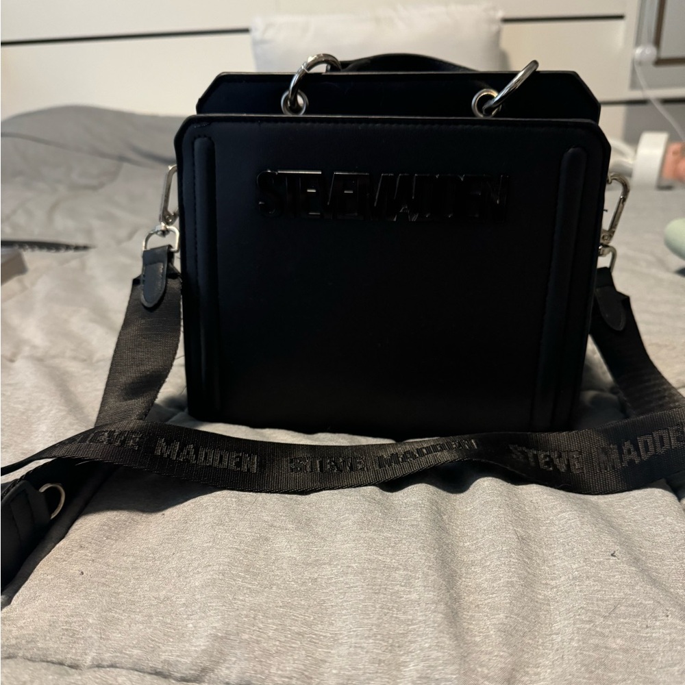 Steve Madden Black Messenger Bag